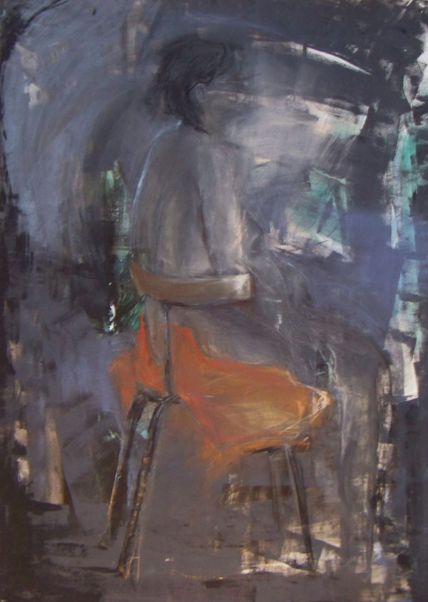Abstrakcyjne malowidło przedstawiające postać siedzącą na krześle, z dominującymi odcieniami szarości, czerni i pomarańczy, wykonane techniką impasto z widocznymi pociągnięciami pędzla.