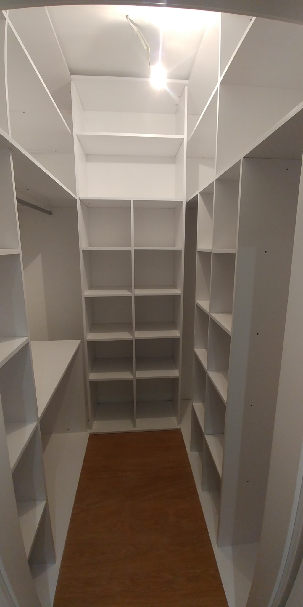 Realizacja: Zabudowa garderoby Reda