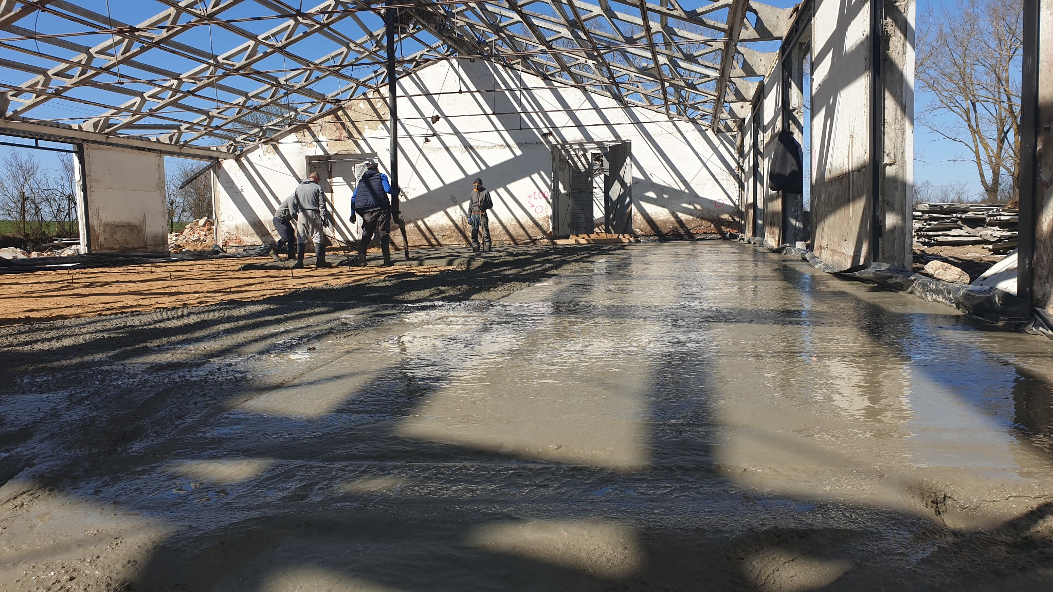 Wylewanie chudziaków i posadzek