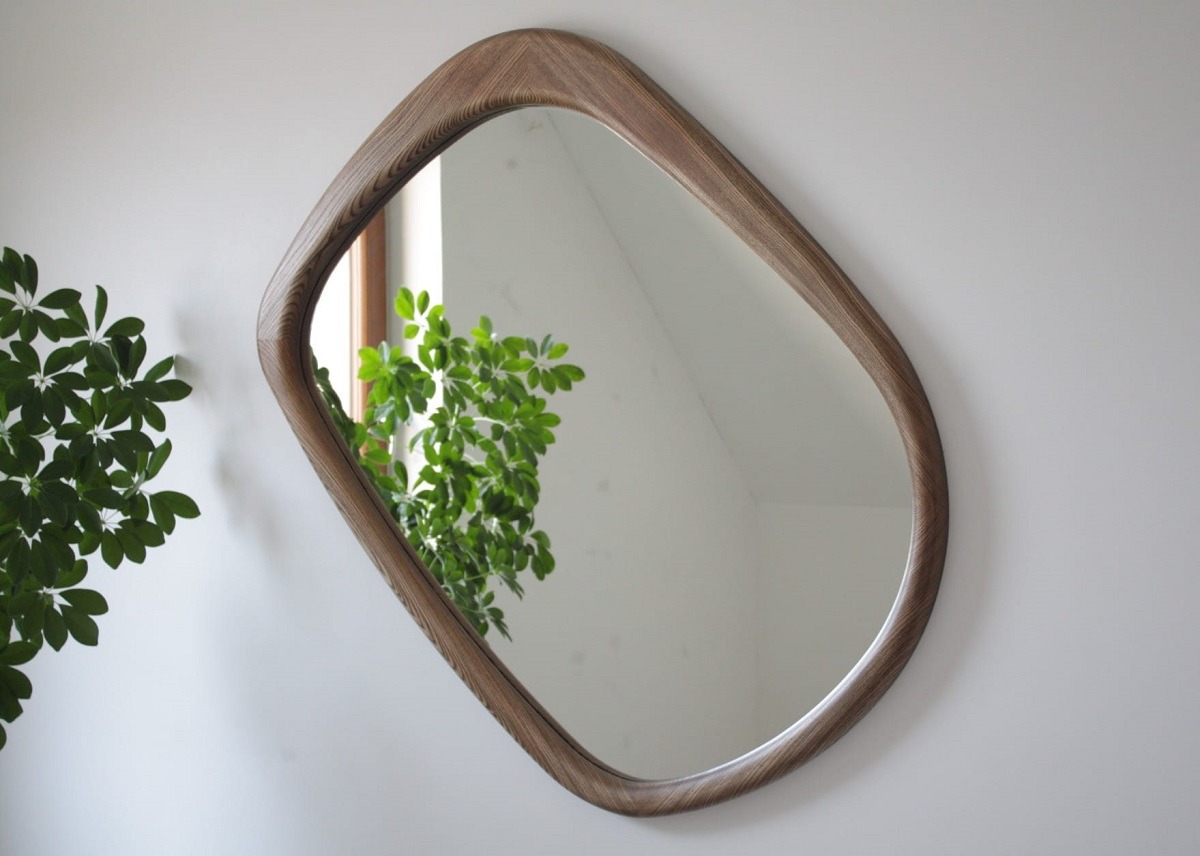 Lustro asymetryczne w jesionowej ramie