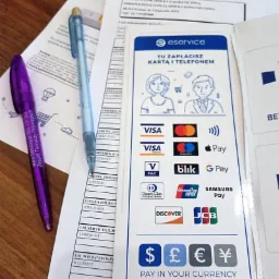 W biurze przy Głogowskiej 104 zapłacisz kartą i blikem.