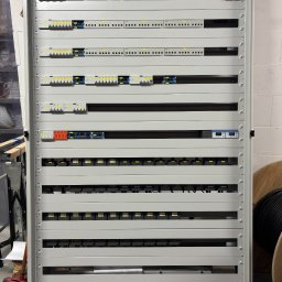 Rozdzielnica z elementami KNX - etap prefabrykacji.