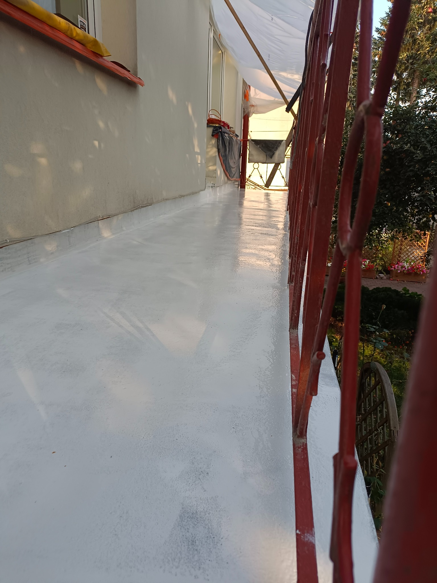 Hydroizolacja żywicą poliuretanową - membrana odporna na warunki atmosferyczne