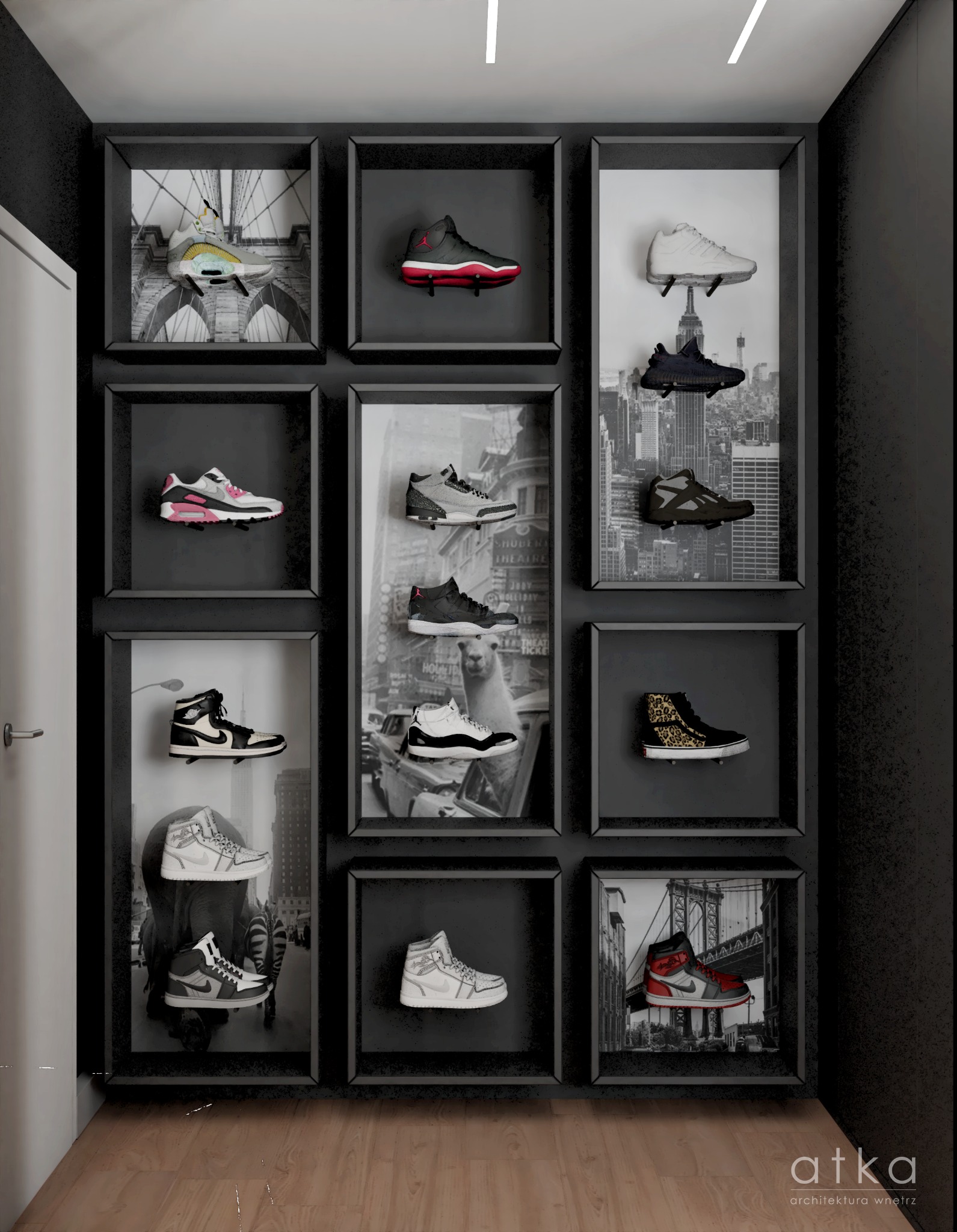 Kolekcja butów sportowych umieszczona w podświetlanych, czarnych, kwadratowych ramkach na ciemnej ścianie, z różnymi czarno-białymi tłami przedstawiającymi architekturę miejską i zwierzęta.