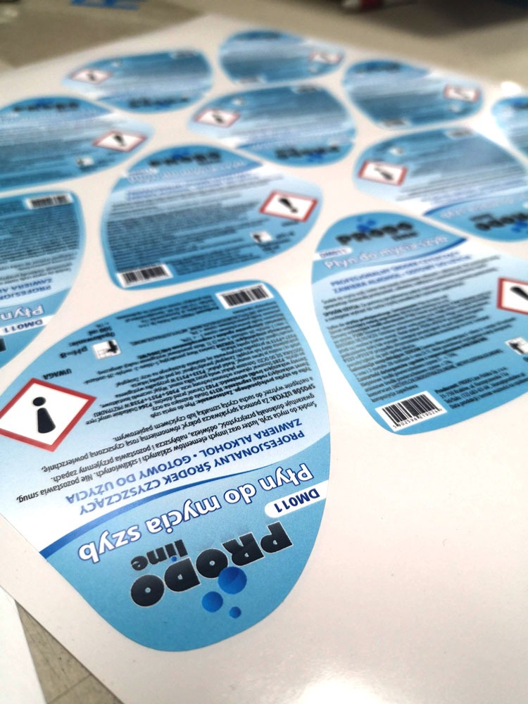 etykiety samoprzylepne drukowane na folii z mocnym klejem