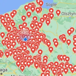 Mapa Polski z naniesionymi czerwonymi pinezkami wskazującymi lokalizacje, skupione głównie w centralnej i północnej części kraju, z widocznymi nazwami miast Władysławowo, Sopot, Olsztyn...
