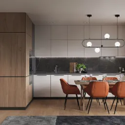 Nowoczesna kuchnia z jadalnią: drewniane i szare szafki, marmurowy backsplash, pomarańczowe krzesła przy stole, minimalistyczna lampa wisząca z kulistymi kloszami.