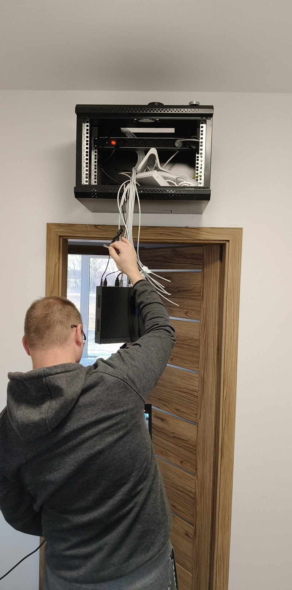 Montaż instalacji alarmowych, monitoringu oraz instalacji multimedialnych