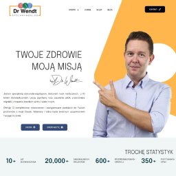 MSAD.dev - Strona internetowa otolaryngologa Dr. Wendta z nagłówkiem 'Twoje zdrowie moją misją', zdjęciem lekarza wskazującego na tekst i statystykami w dolnej części.