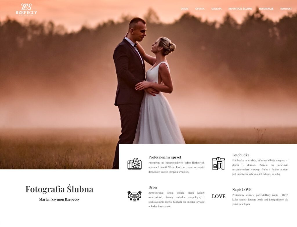 Strona internetowa fotografa ślubnego: para młoda w objęciach na tle zamazanego krajobrazu, z nagłówkami 'O nas', 'Oferta', 'Galeria', 'Reportaże ślubne', 'Referencje', 'Kontakt' i logo firmy...