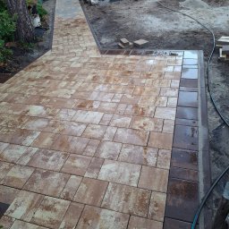 Układanie kostki brukowej Marki 1