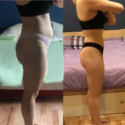 Kolaż przedstawiający sylwetkę kobiety przed i po, ukazujący zmiany w talii i pośladkach, widoczne w bieliźnie sportowej na tle sypialni.