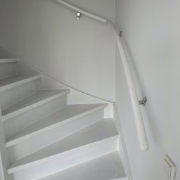 Lakierowanie schodów drewnianych, tapetowanie oo malowanie ścian i sufitów , Holandia 