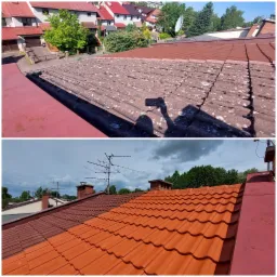 Porównanie dachu przed i po malowaniu: górna część z widocznymi zabrudzeniami i mchem, dolna część z nową, pomarańczową powłoką, widoczne kominy i anteny w tle.