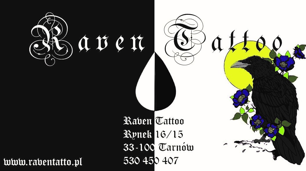 Logo firmy Raven Tattoo przedstawiające stylizowanego kruka na tle księżyca i kwiatów, z adresem i numerem telefonu na dwukolorowym tle.