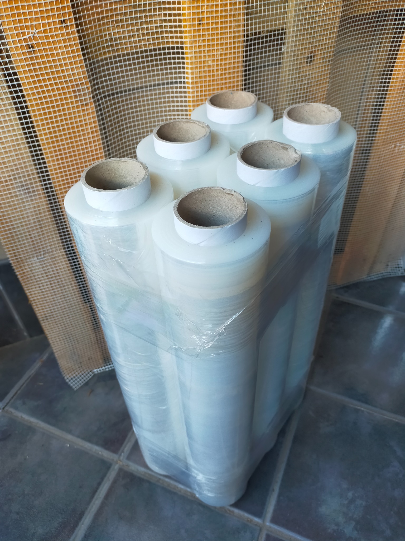 Folia stretch bezbarwna 23mikr