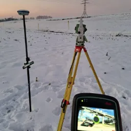 Pomiary linii wysokiego napięcia