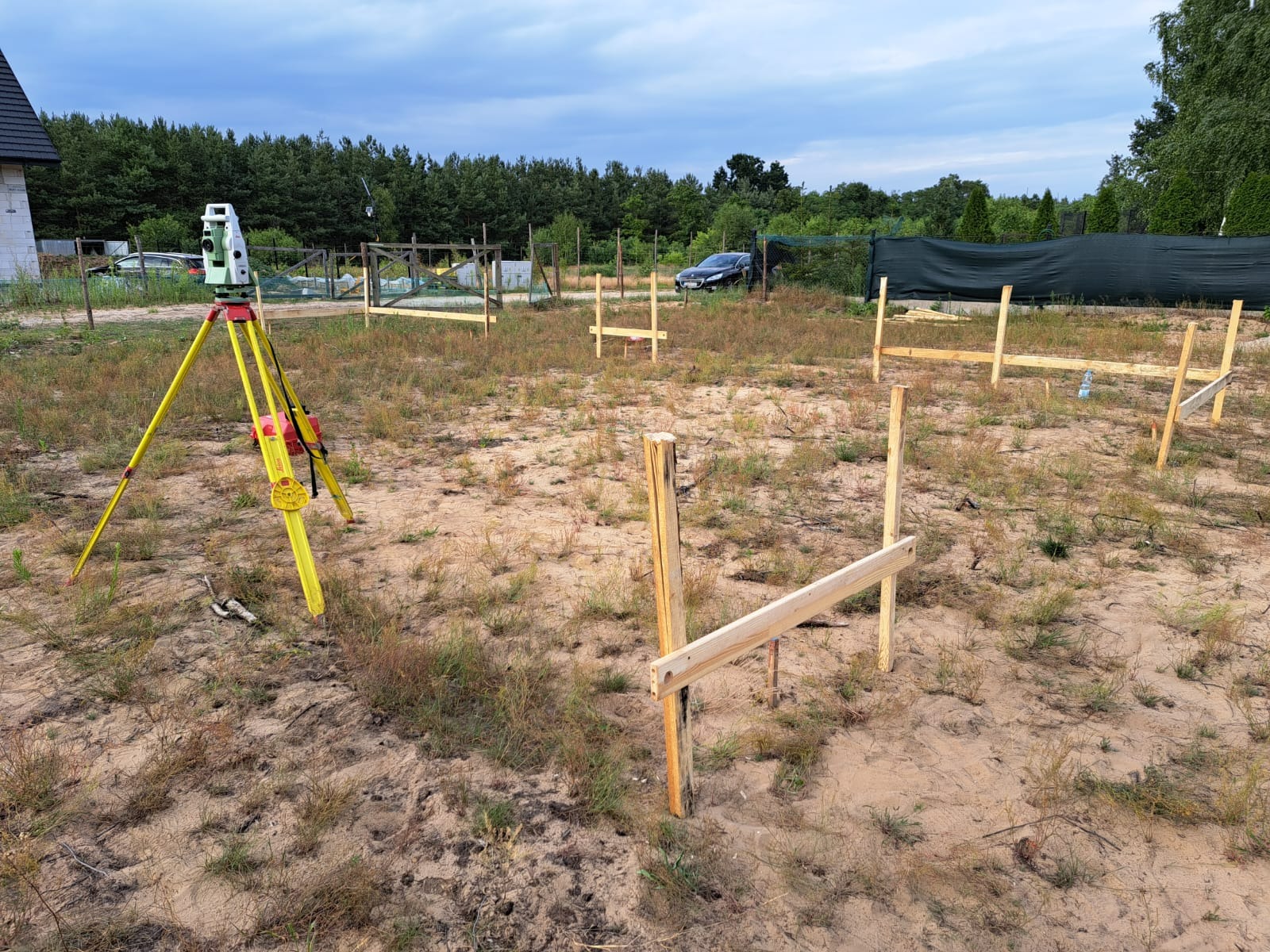 Tyczenie domu jednorodzinnego