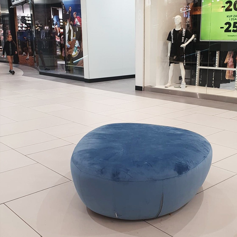 Pufy tapicerowane - wymiana tapicerki na nową.