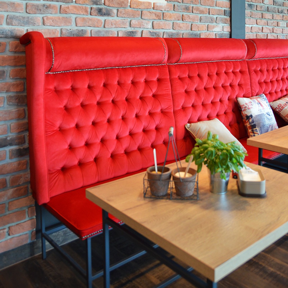 Wykonanie siedzisk do pubu wedle projektu Klienta.