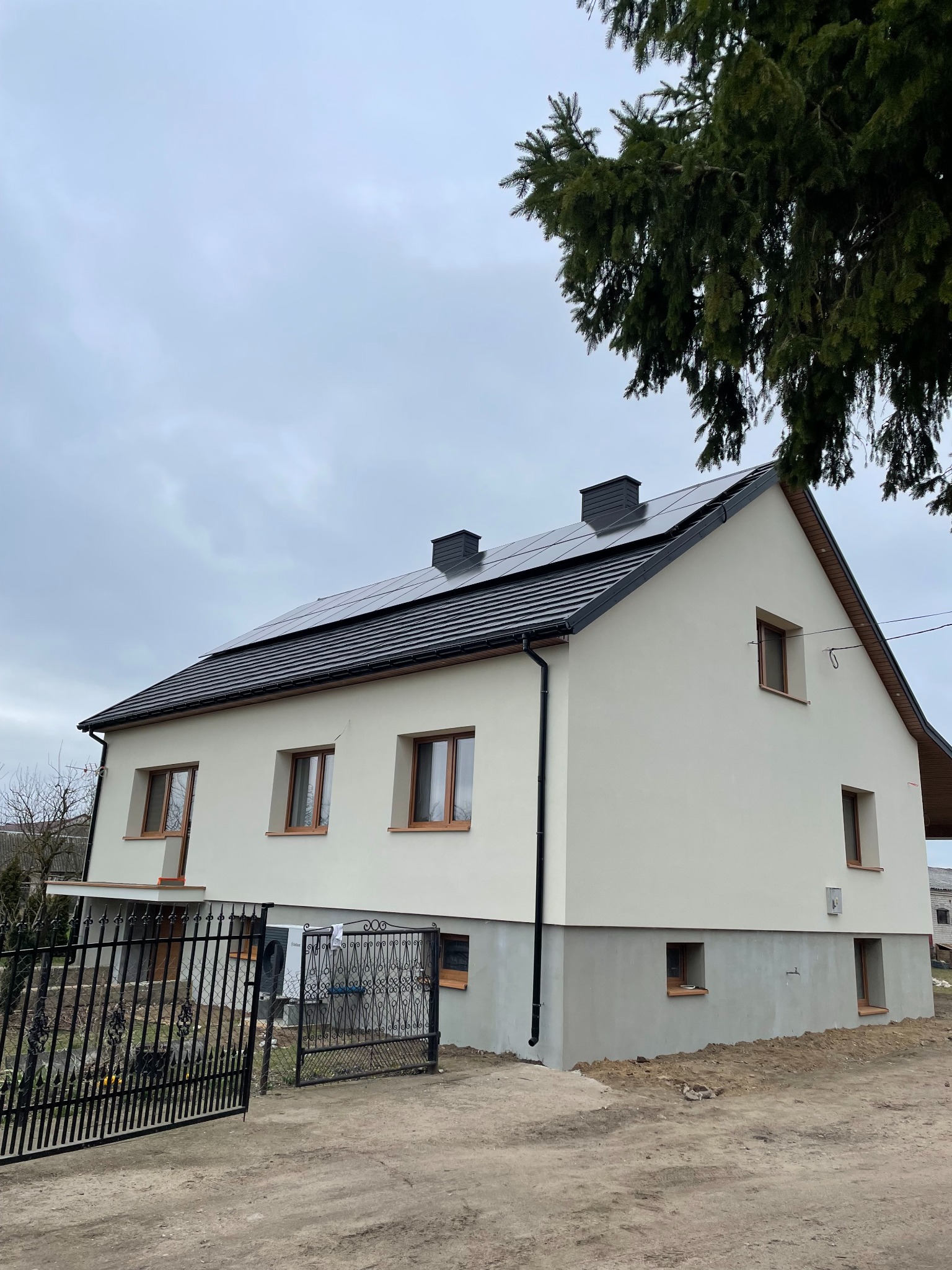 Instalacja fotowoltaiczna 10 kW + pompa ciepła Vaillant 7 kW