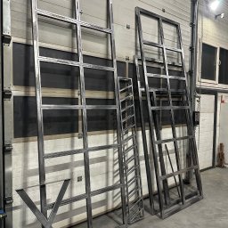 Cięcie laserowe, gięcie blachy, spawanie MiG/TiG, spawanie laserowe, walcowanie blach, gięcie rur i profili, zgrzewanie blachy, obróbka metalu, znakowanie metalu – Kraków, Zakopane, Nowy Targ, Oświęcim, Chrzanów, Wadowice, Kalwaria Zebrzydowska, Myślenice.