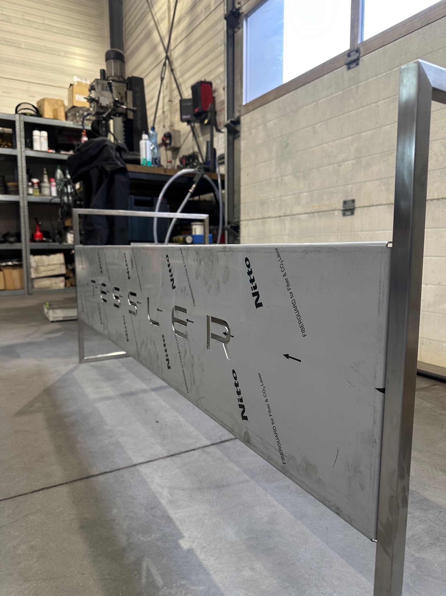 Cięcie laserowe / gięcie stali nierdzewnej - Mosqito Metal Design Stanisław Dolny