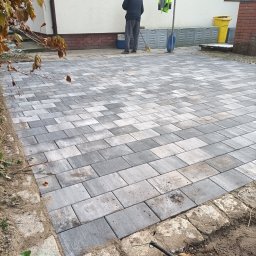 Układanie kostki brukowej Sława 2