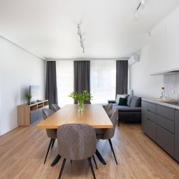 M2 Visual - Profesjonalna Wymiana Drzwi Zewnętrznych w Krakowie