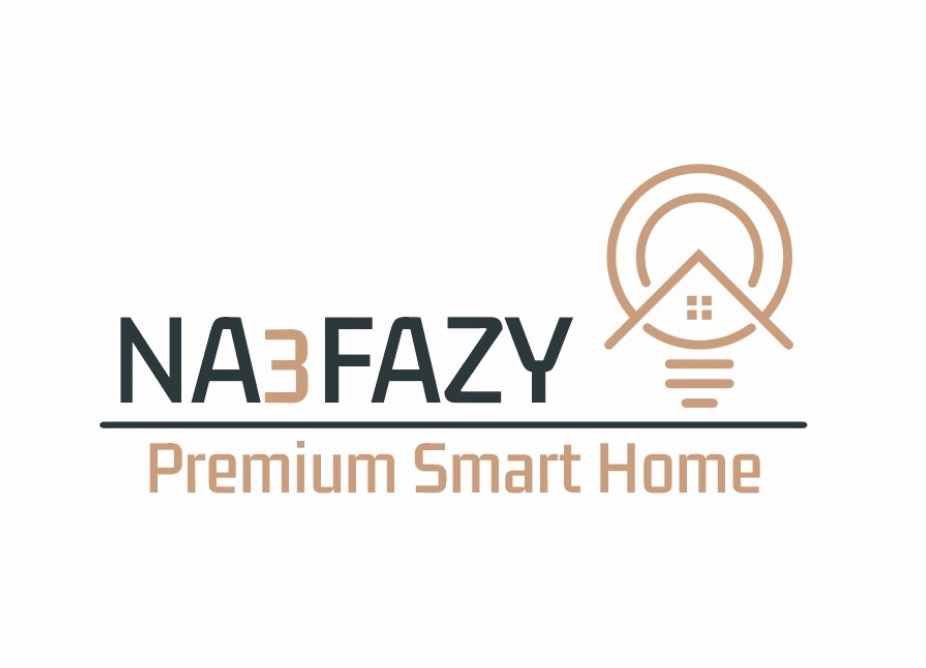 Logo firmy 'NA3FAZY Premium Smart Home' z symbolem domu w żarówce, w kolorach ciemnografitowym i beżowym na białym tle.