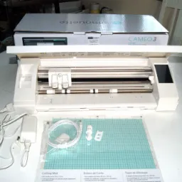 Oferta ploterów kraftowych Silhouette