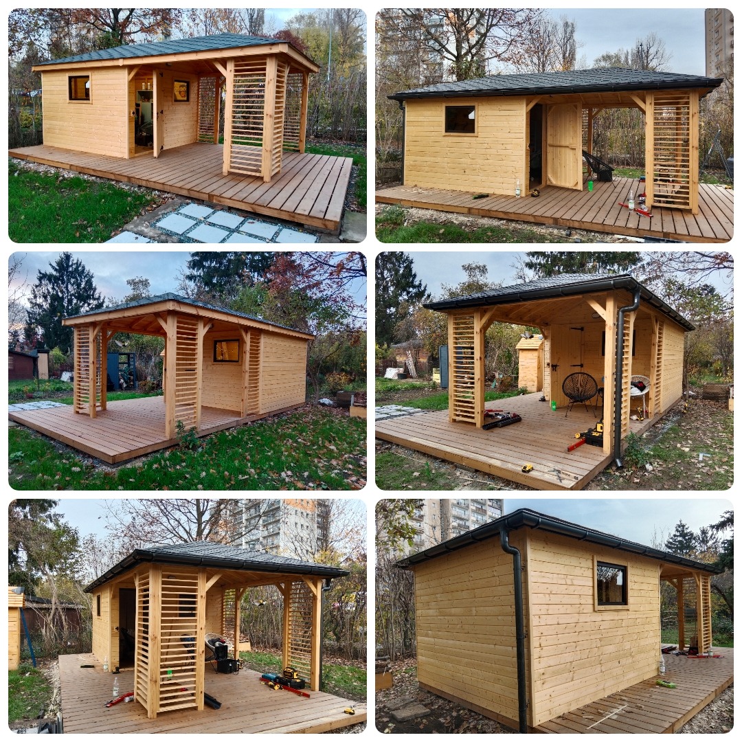 Drewniana altana z zadaszeniem i ażurowymi ścianami, połączona z podestem z desek na trawniku, widok z różnych perspektyw.