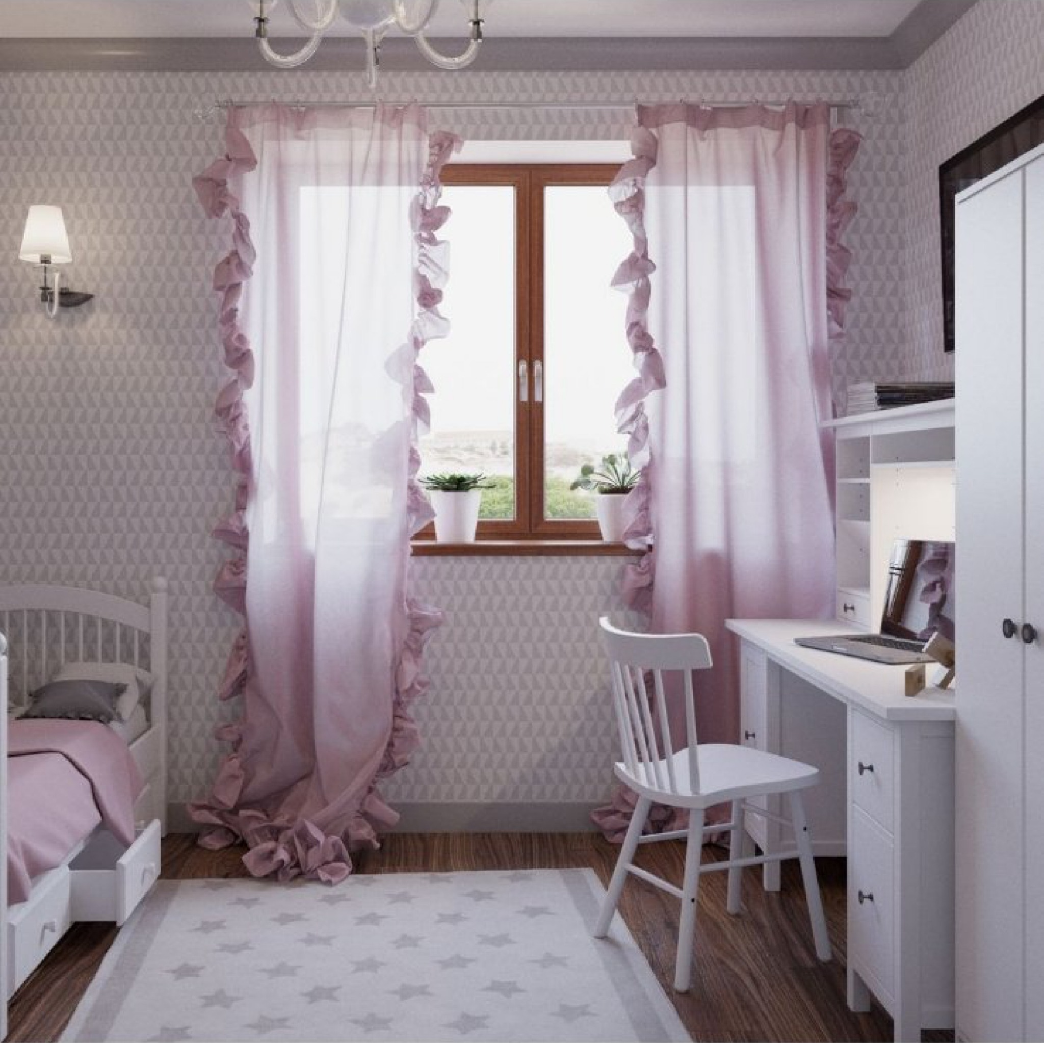 Pokój dziecięcy w pastelowych barwach z łóżkiem, biurkiem i oknem z falbaniastymi zasłonami. Na biurku laptop, a na parapecie doniczki z roślinami.