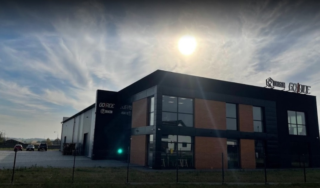 Budowa hali magazynowej Mników