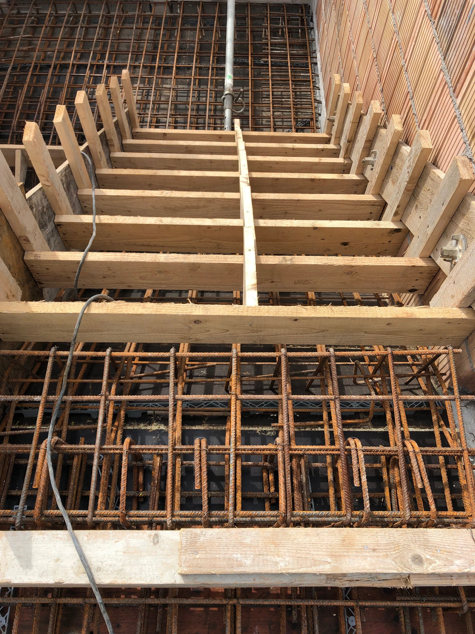 Wykonanie schodów monolitycznych, żelbetowych