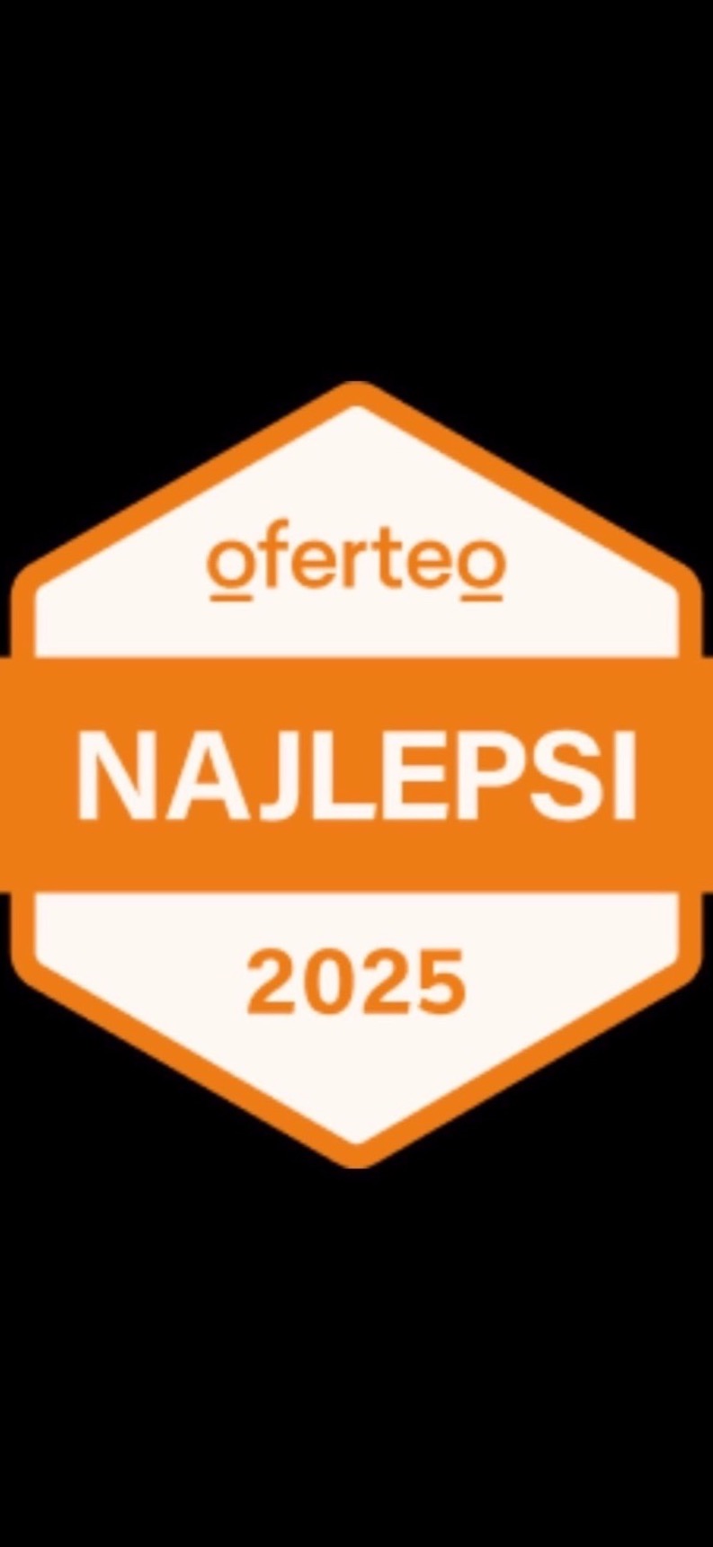Pomarańczowo-biała odznaka Oferteo 'Najlepsi 2025' na czarnym tle. Symbol wyróżnienia dla firm.