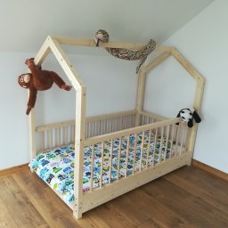 łóżeczko dziecięce - domek