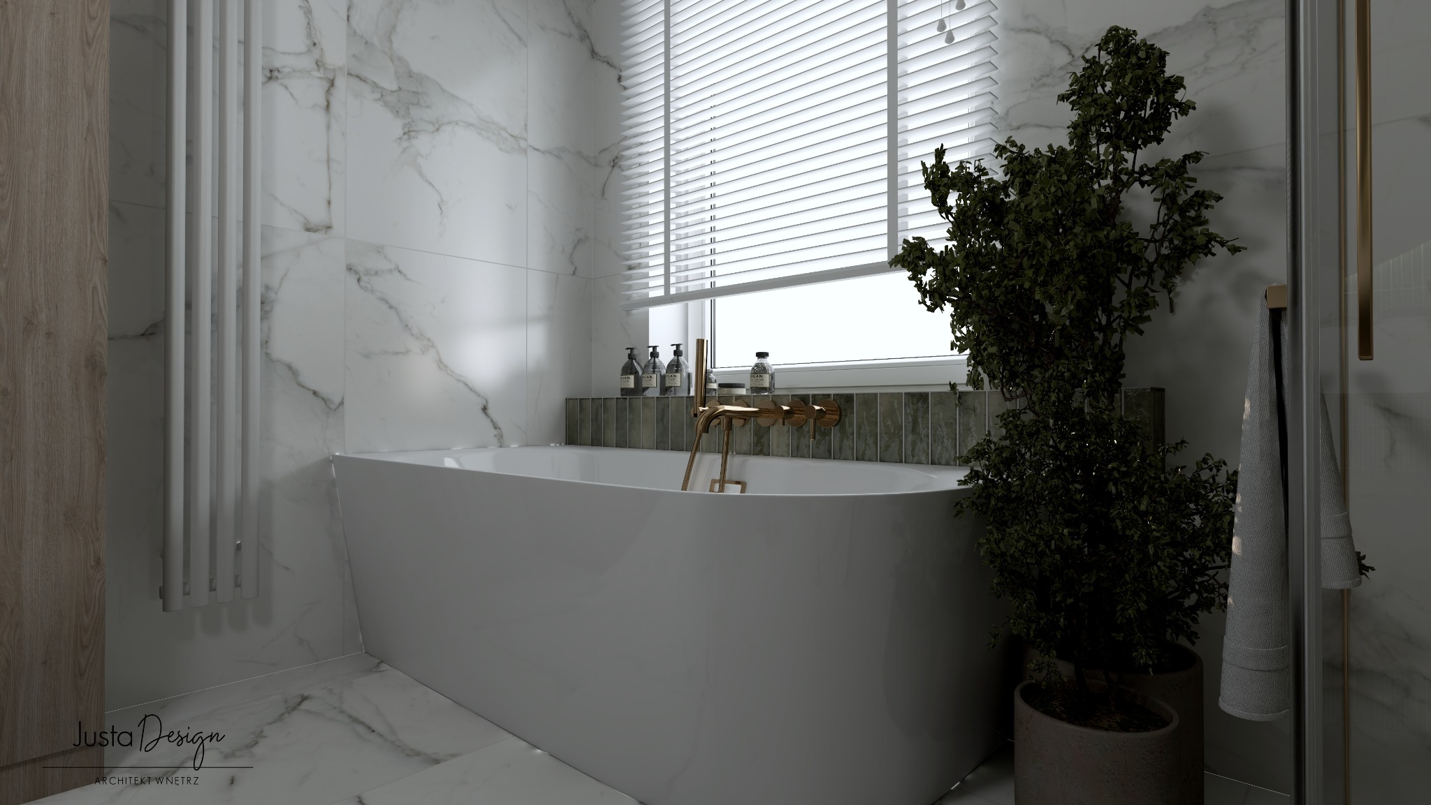 Nowoczesna łazienka z białą wanną wolnostojącą, złotą armaturą i marmurowymi płytkami, doświetlona przez żaluzje okienne, z rośliną doniczkową jako element dekoracyjny.