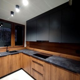 BlackForest Adrian Bonowski - Szafy na wymiar Choszczno