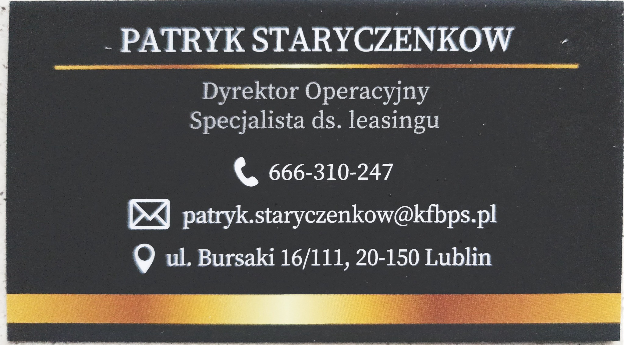 Wizytówka z danymi kontaktowymi: Patryk Staryczenkow, Dyrektor Operacyjny, Specjalista ds. leasingu, numer telefonu, adres e-mail i adres w Lublinie.