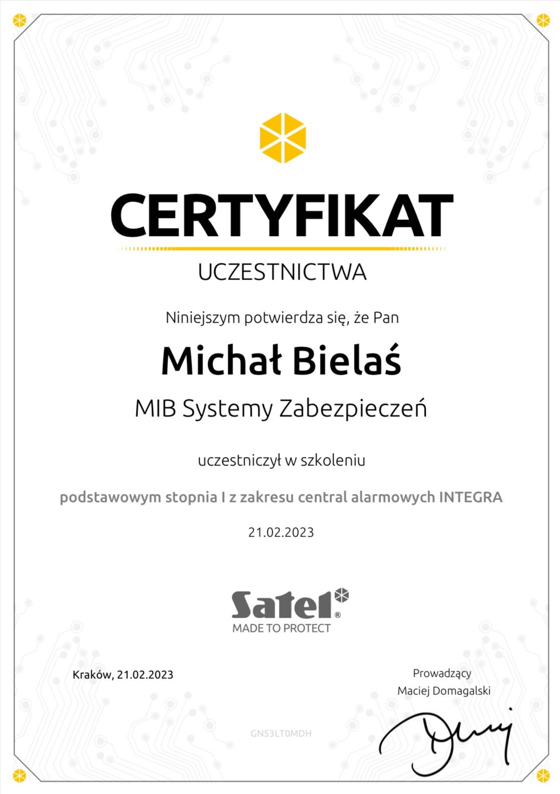 Certyfikat uczestnictwa w szkoleniu z zakresu central alarmowych INTEGRA, wystawiony dla Michała Bielaśa przez Satel.