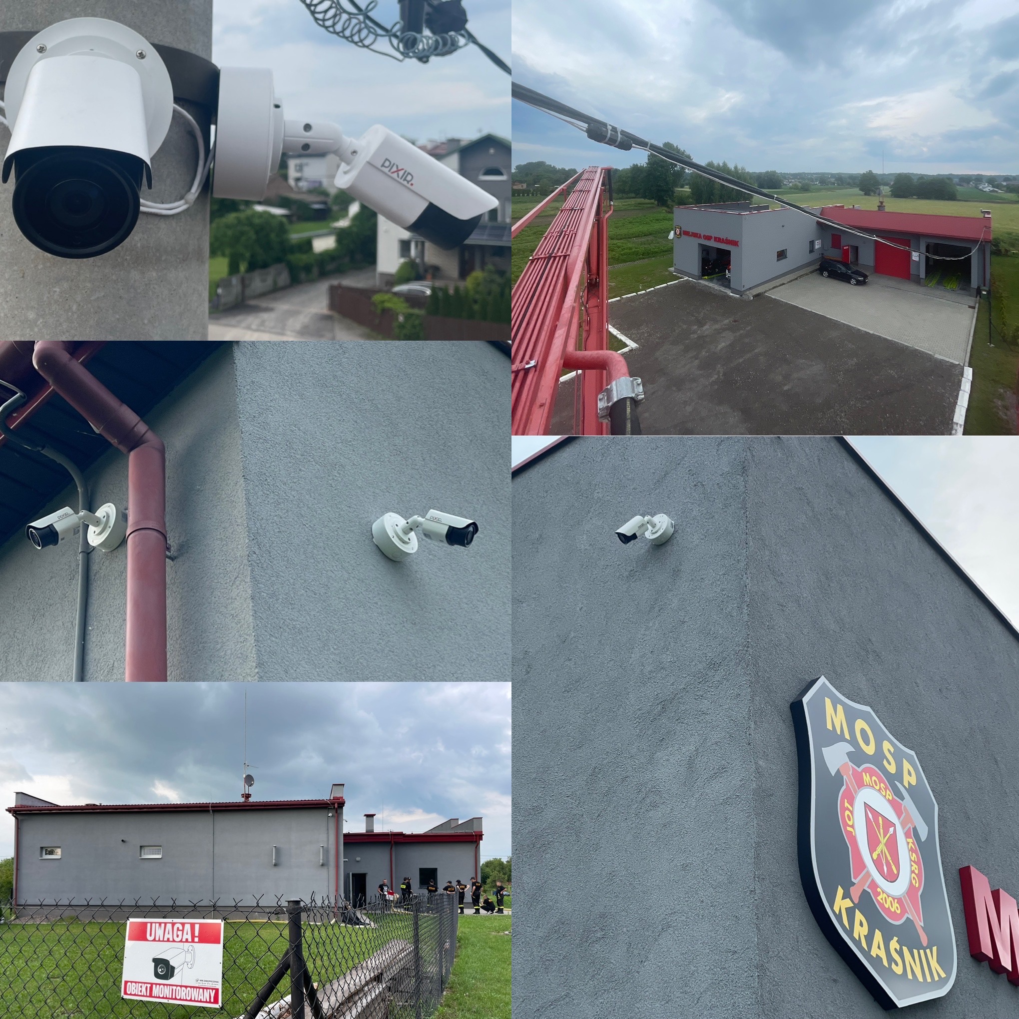 Zestaw kamer przemysłowych zamontowanych na elewacji i słupie budynku straży pożarnej, widoczny znak informujący o obiekcie monitorowanym.