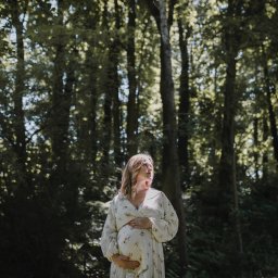 Aneta Wigłasz - sesja ciążowa w plenerze