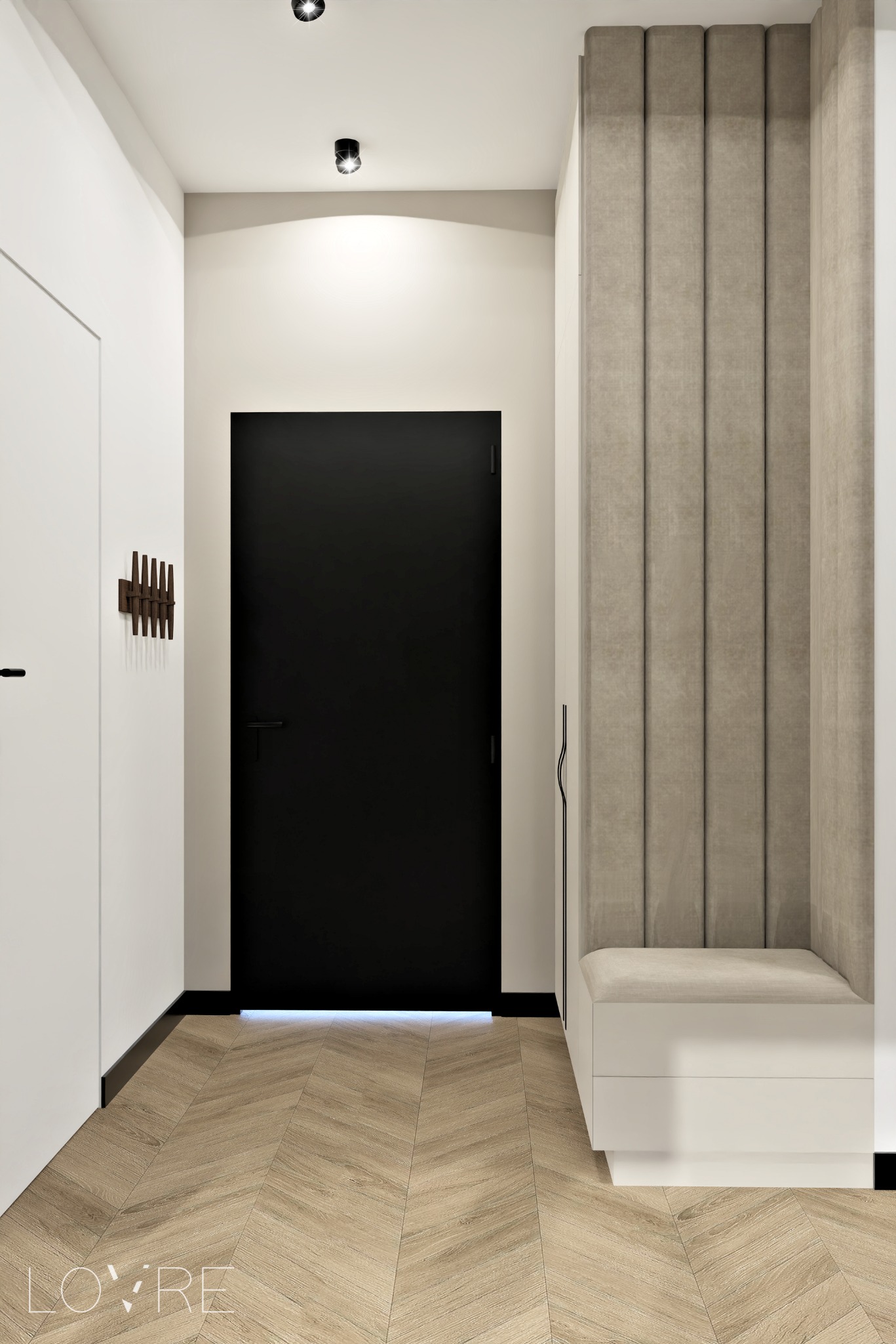 Nowoczesny przedpokój z czarnymi drzwiami, parkietem w jodełkę, tapicerowanym panelem ściennym i siedziskiem z szafką, oświetlony punktowymi lampami.