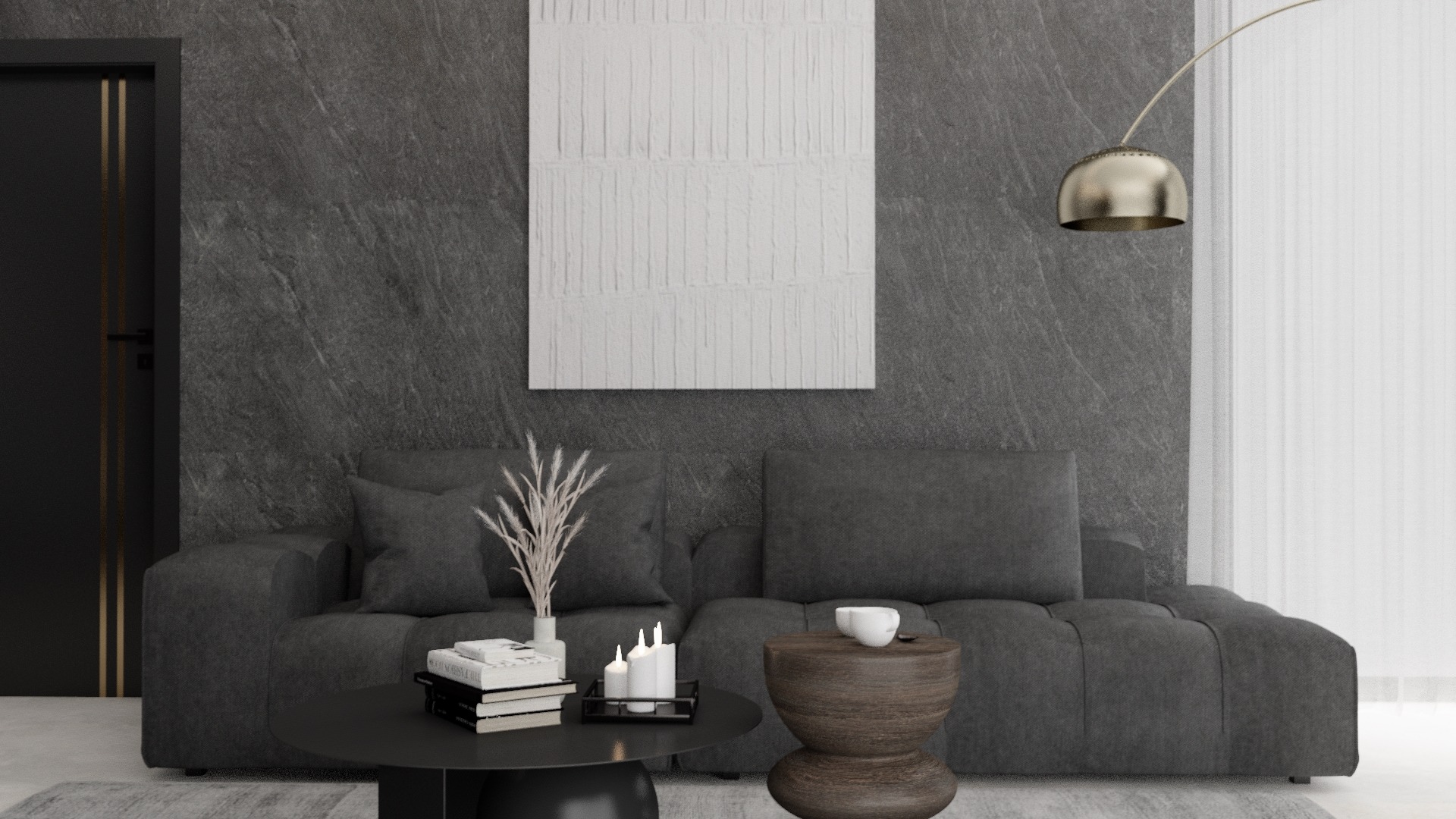 Szary salon z sofą modułową, stolikiem kawowym z książkami i świecami, drewnianym stolikiem pomocniczym z filiżanką, abstrakcyjnym obrazem na ścianie z kamienia i złotą lampą łukową