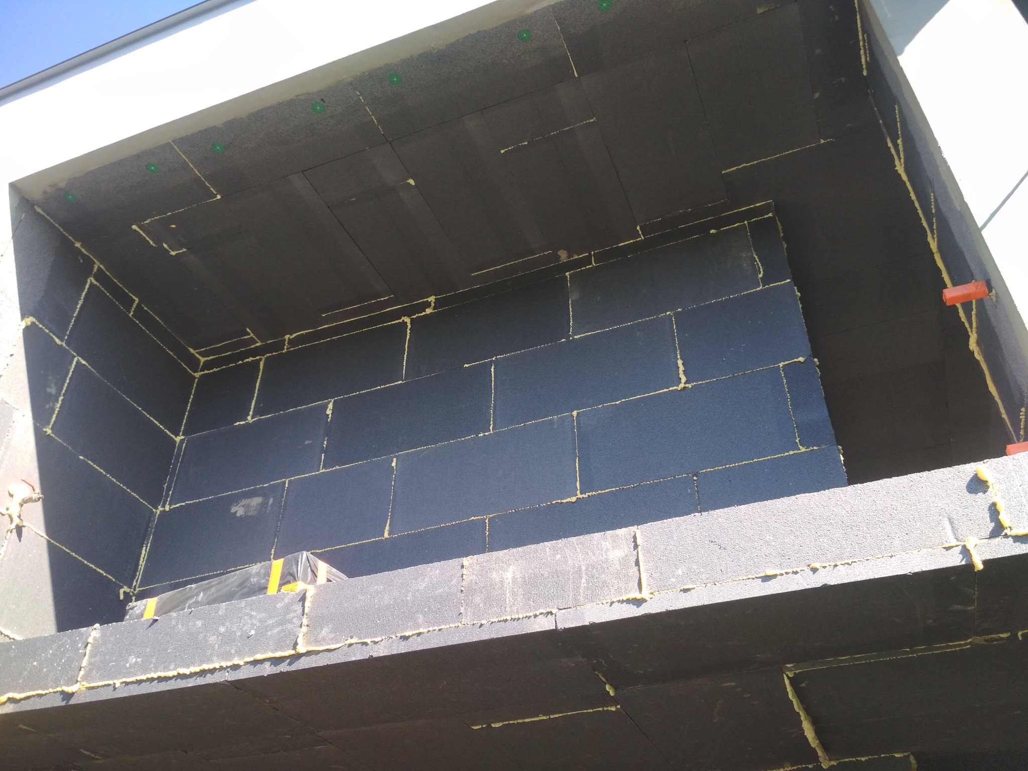 Tychy w trakcie, balkon