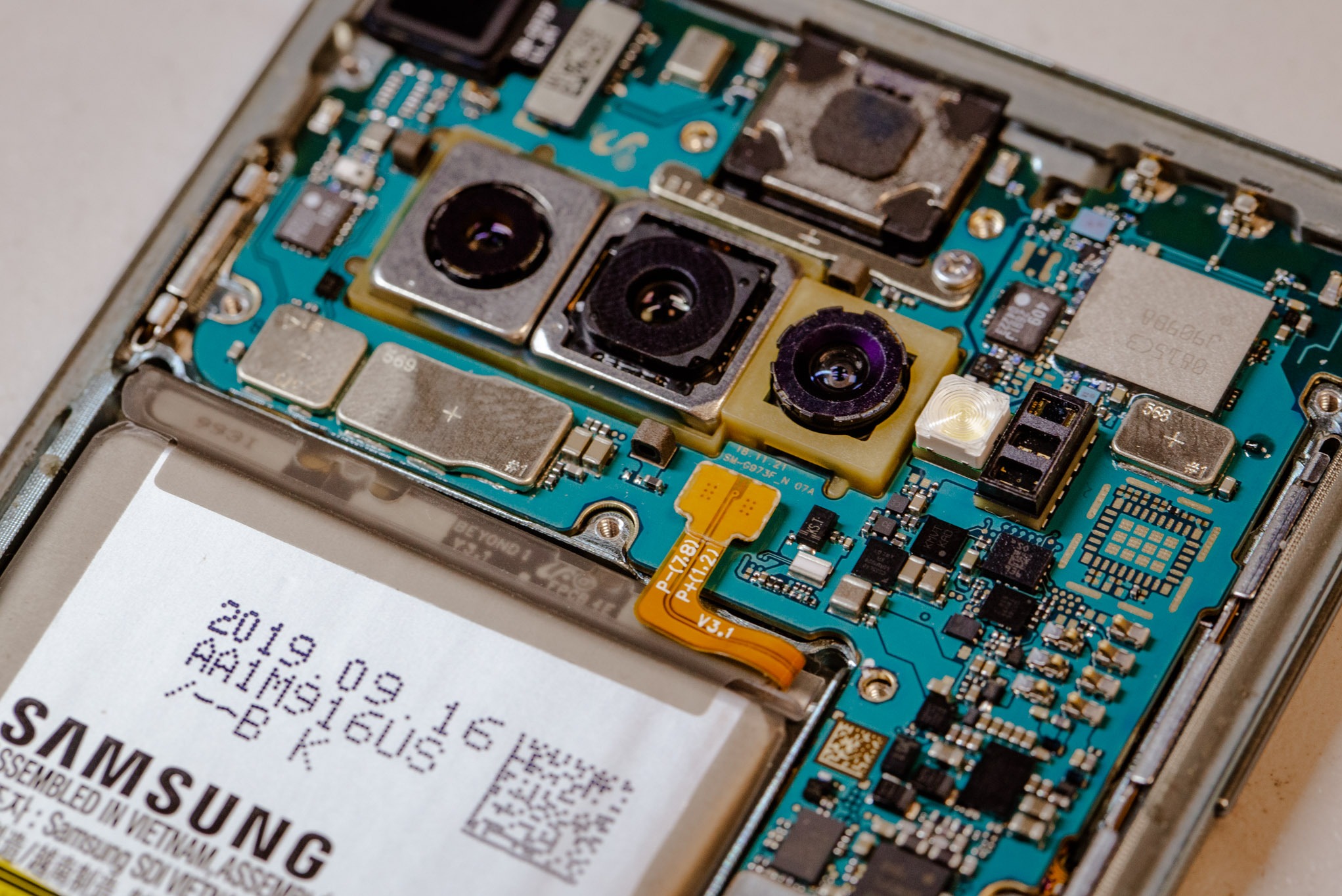 Uszkodzony Telefon Samsung - BootLoop - nie chce się włączyć