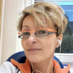 Pracujemy także online.