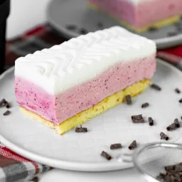 Sernik truskawkowy na zimno