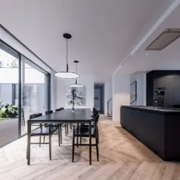 Minimalistyczne wnętrze: długa, czarna jadalnia z krzesłami, oświetlona dwoma okrągłymi lampami wiszącymi, parkiet ułożony w jodełkę, z widokiem na ogród przez przesuwne szklane drzwi.